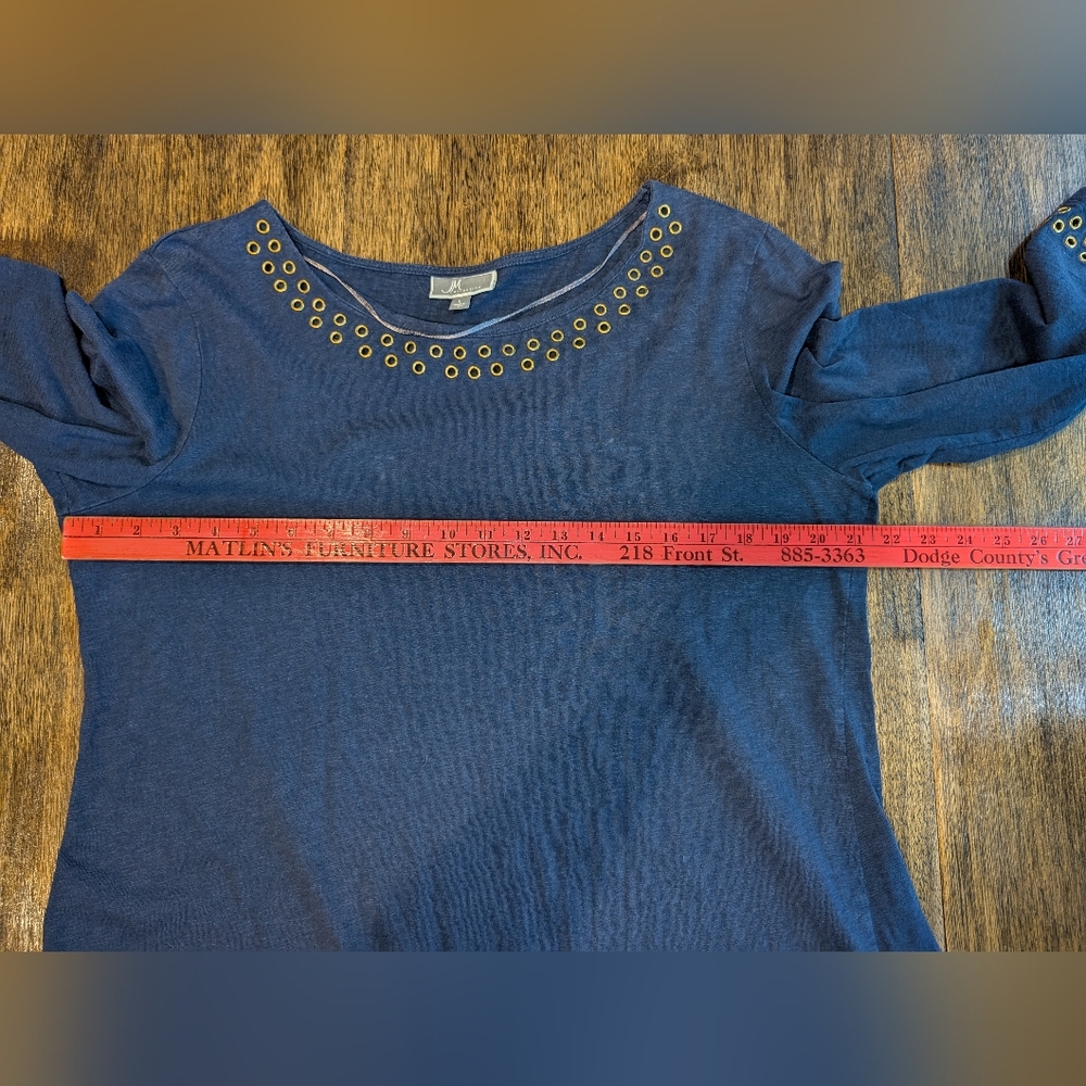 JM Collection Navy Top‎ with Gold Eyelet Accents - Picture 6 of 7